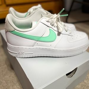 “White/Green Glow” Air Force 1